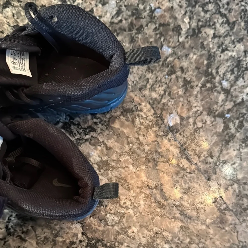 Nike Black baby Sneakers EUC 7